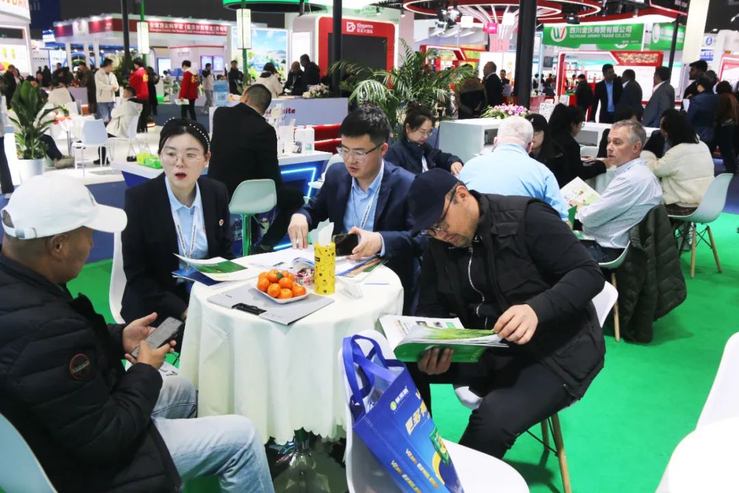 金牌赞助企业海大生物全新亮相上海CAC国际农化展,以科技实力献礼25周年